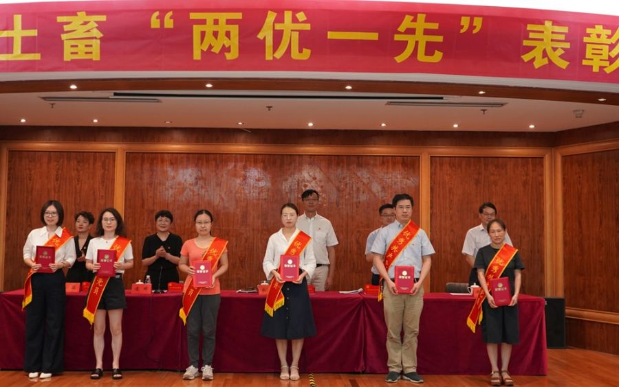 1627350297917750Q3ar.jpg 5.JPG